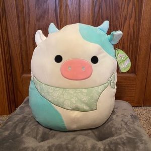 NWT 16 inch Belana with bandana